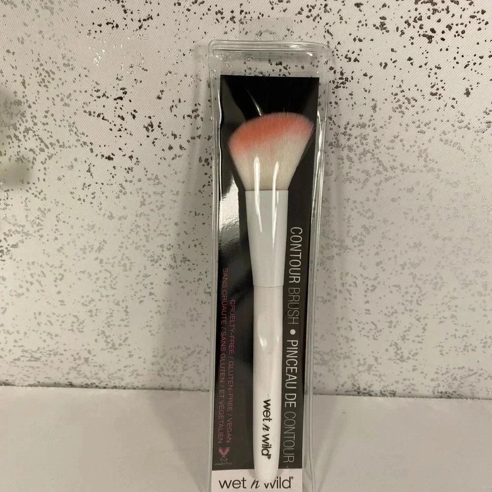 🆕 Wet n Wild Contour Brush - 2pk
